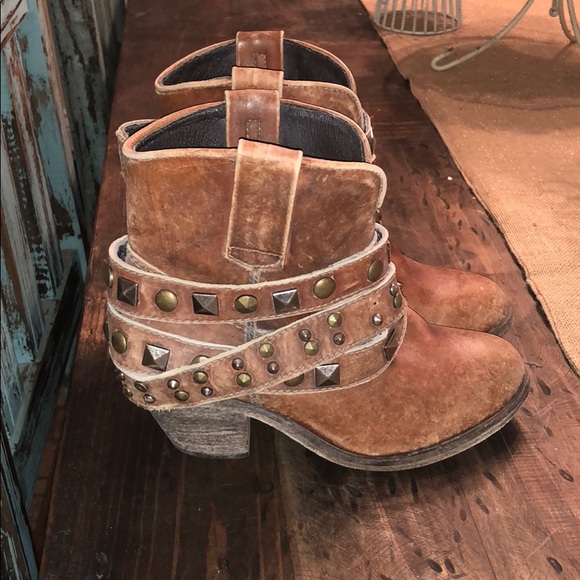 Corral Shoes - Corral booties size 6